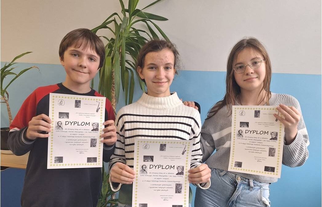 Klasa 6b wygrała Szkolny Konkurs Humanistyczny. Zdjęcia