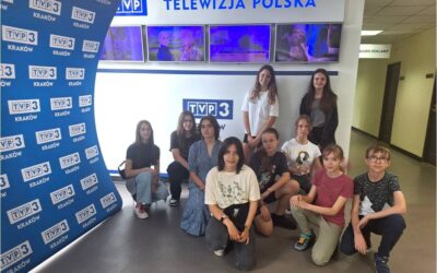 Redakcja szkolnej e-gazetki „Primo” w TVP3 Kraków. Zdjęcia